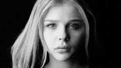 Woman faces Actress chloë grace moretz