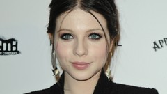 Woman faces Actress michelle trachtenberg