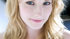 Woman faces Actress portraits Melissa Rauch