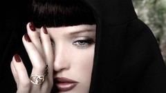 Woman faces bangs Melanie Thierry