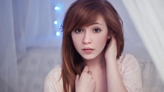 Woman faces bangs models