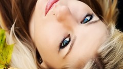 Woman faces blondes blue eyes