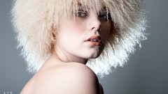 Woman faces blondes curly hair