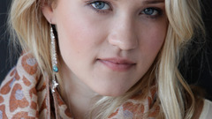 Woman faces blondes emily osment