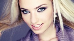 Woman faces blondes green eyes brunettes portraits