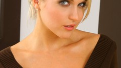 Woman faces blondes Kayleigh Pearson