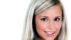 Woman faces blondes Lola Myluv