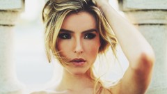 Woman faces blondes models