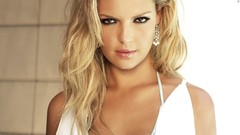 Woman faces blondes models Katherine Heigl
