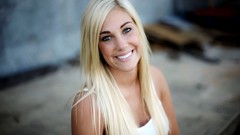 Woman faces blondes smiling Taylor McCutchan
