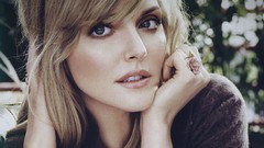 Woman faces blondes Sophie Dahl