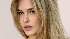 Woman faces blue eyes brunettes models bar refaeli