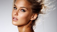 Woman faces blue eyes brunettes models bar refaeli