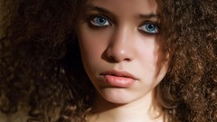 Woman faces blue eyes Rima B