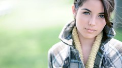 Woman faces blurred green eyes brunettes