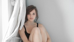 Woman faces brown eyes brunettes imogen dyer knees together