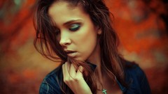 Woman faces brunettes