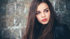 Woman faces brunettes