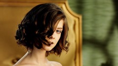 Woman faces brunettes short hair models Femjoy magazine hair in 