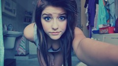 Woman faces brunettes teen portraits amateurs selfshot