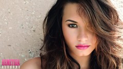 Woman faces demi lovato demetria devonne