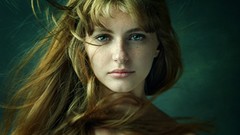 Woman faces green eyes brunettes freckles