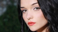 Woman faces Katie Fey Eyefinity