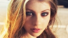 Woman faces michelle trachtenberg