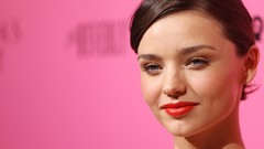 Woman faces miranda kerr