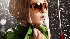 Woman faces models burberry cara delevingne
