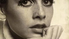 Woman faces models Twiggy