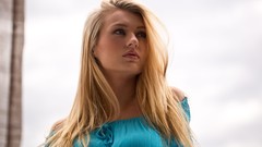 Woman faces Natalia Starr