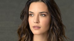 Woman faces odette annable