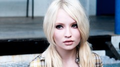 Woman faces pale blondes brown eyes emily browning
