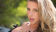Woman faces Samantha Saint