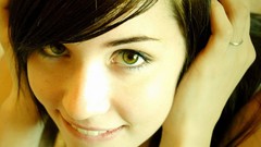 Woman faces smiling green eyes brunettes