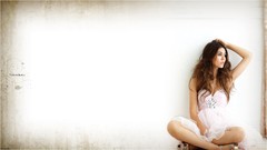 Woman faces victoria justice brunettes models