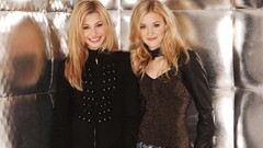 Woman fashion Actress models photo shoot Amanda Michalka alyson 