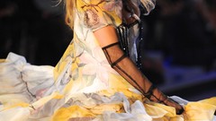 Woman fashion brunettes models photo shoot doutzen kroes 