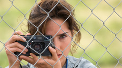 Woman fences Jennifer Connelly