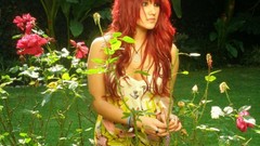 Woman Flowers redheads necklaces