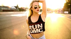 Woman glasses blondes models run dmc denim shorts