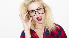 Woman glasses faces Actress amber heard