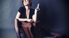 Woman glasses faces patty Rafael