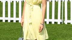 Woman grass models petra