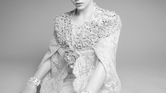 Woman grayscale chloe moretz