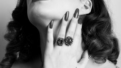 Woman grayscale El Wood