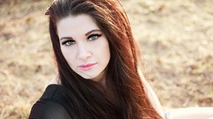 Woman green eyes brunettes