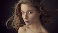 Woman green eyes brunettes