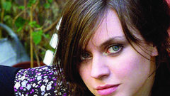 Woman green eyes brunettes amy macdonald